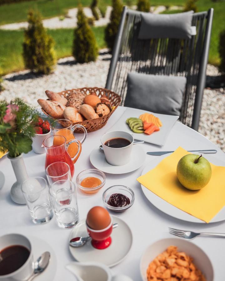 קיוזה Hotel Bischofhof - Bistro Jasmin מראה חיצוני תמונה