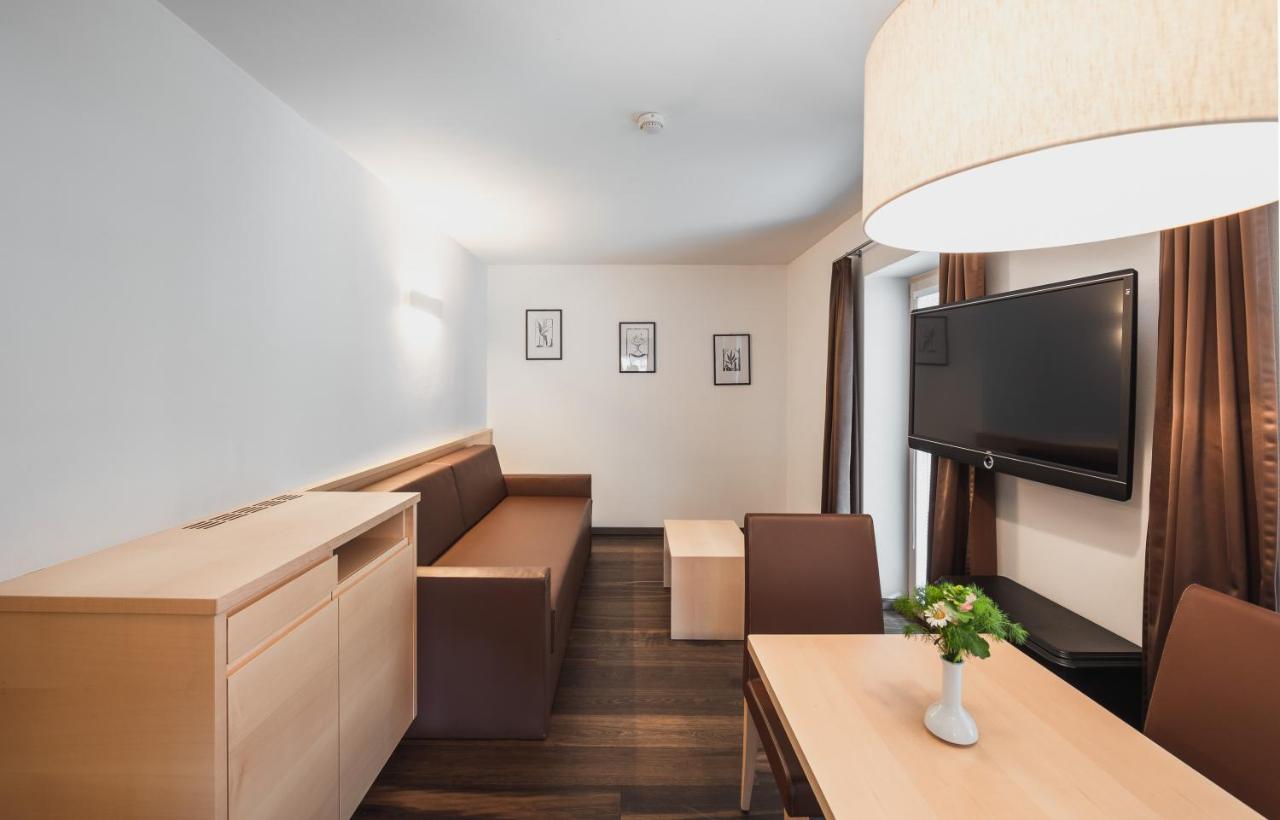 קיוזה Hotel Bischofhof - Bistro Jasmin מראה חיצוני תמונה