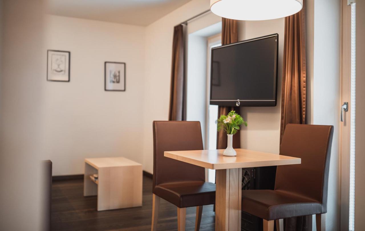 קיוזה Hotel Bischofhof - Bistro Jasmin מראה חיצוני תמונה