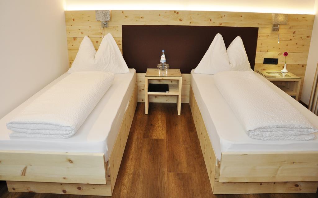 קיוזה Hotel Bischofhof - Bistro Jasmin מראה חיצוני תמונה